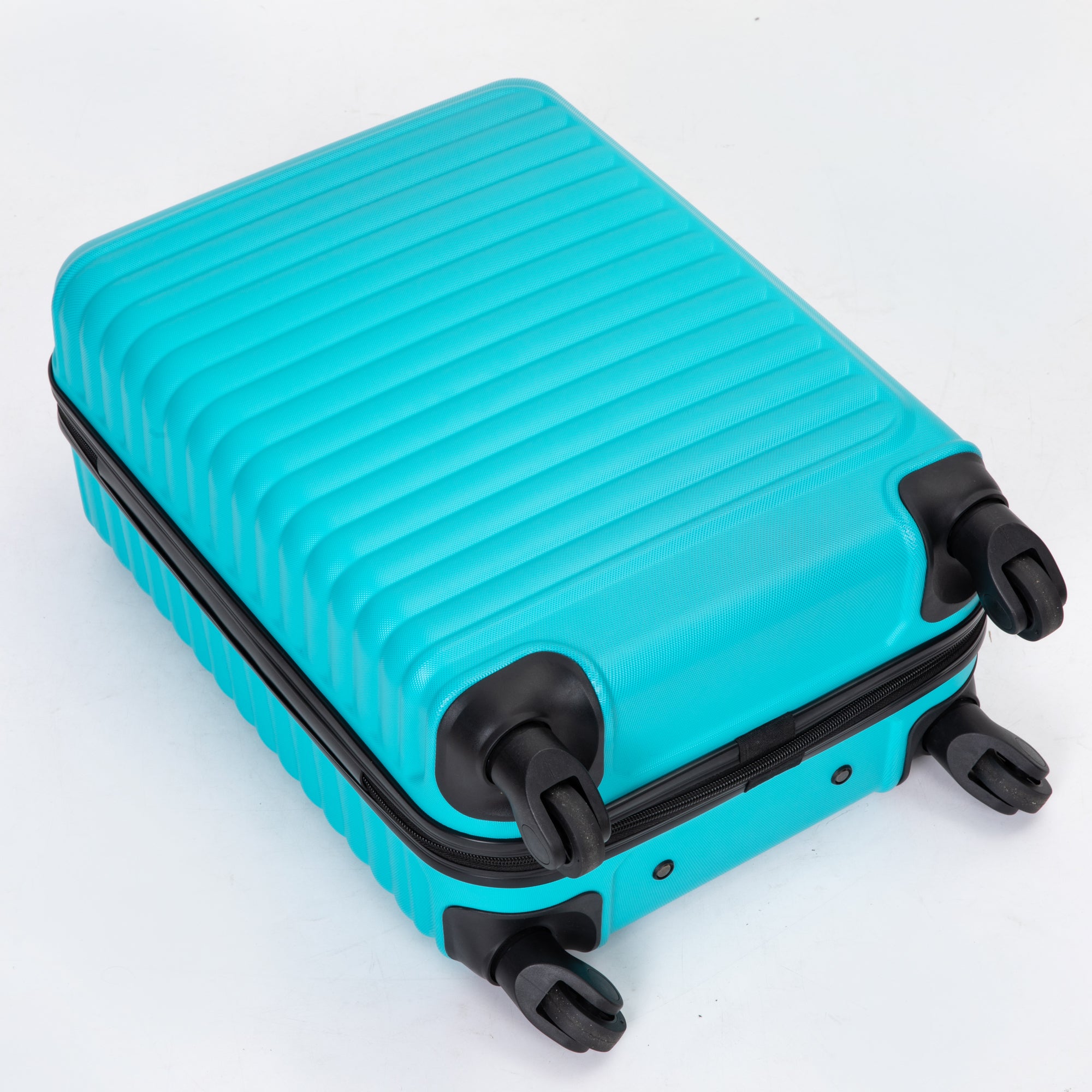 20" Lightweight Turquoise Carry on Luggage with Spinner Wheels, Durable Suitcase for Easy Travel